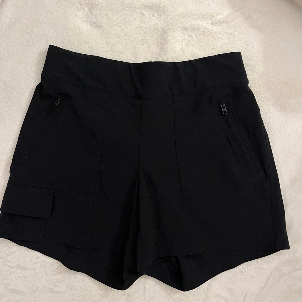 Athleta black cargo shorts